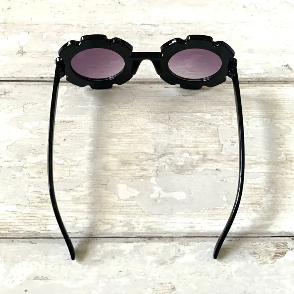 Gap Kids Black Flower Sunglasses Girls UV 400 Protection Recycled Plastic NEW
